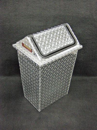 RaceMates Large Trash Can Waste Receptacle with Swinging Lid / Diamond  Tread Aluminum / Owens Products